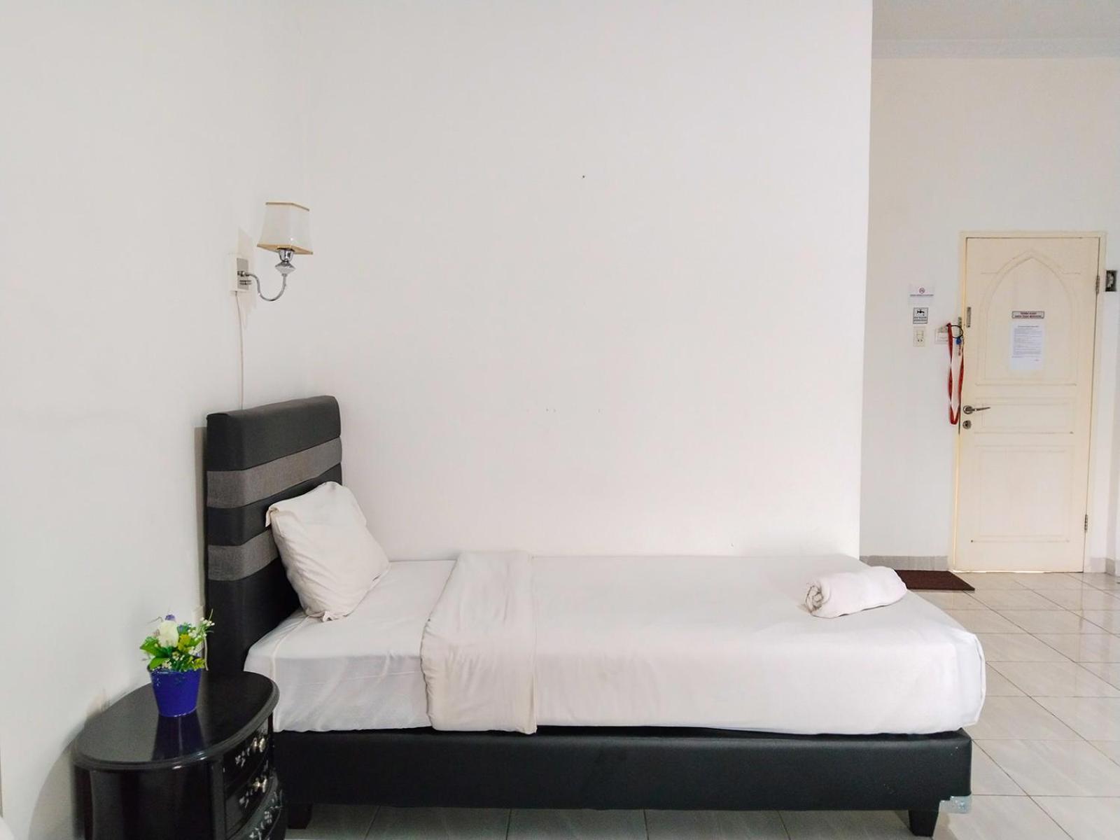 Grand Shaqilla Syariah Hotel Deli Tua Ngoại thất bức ảnh