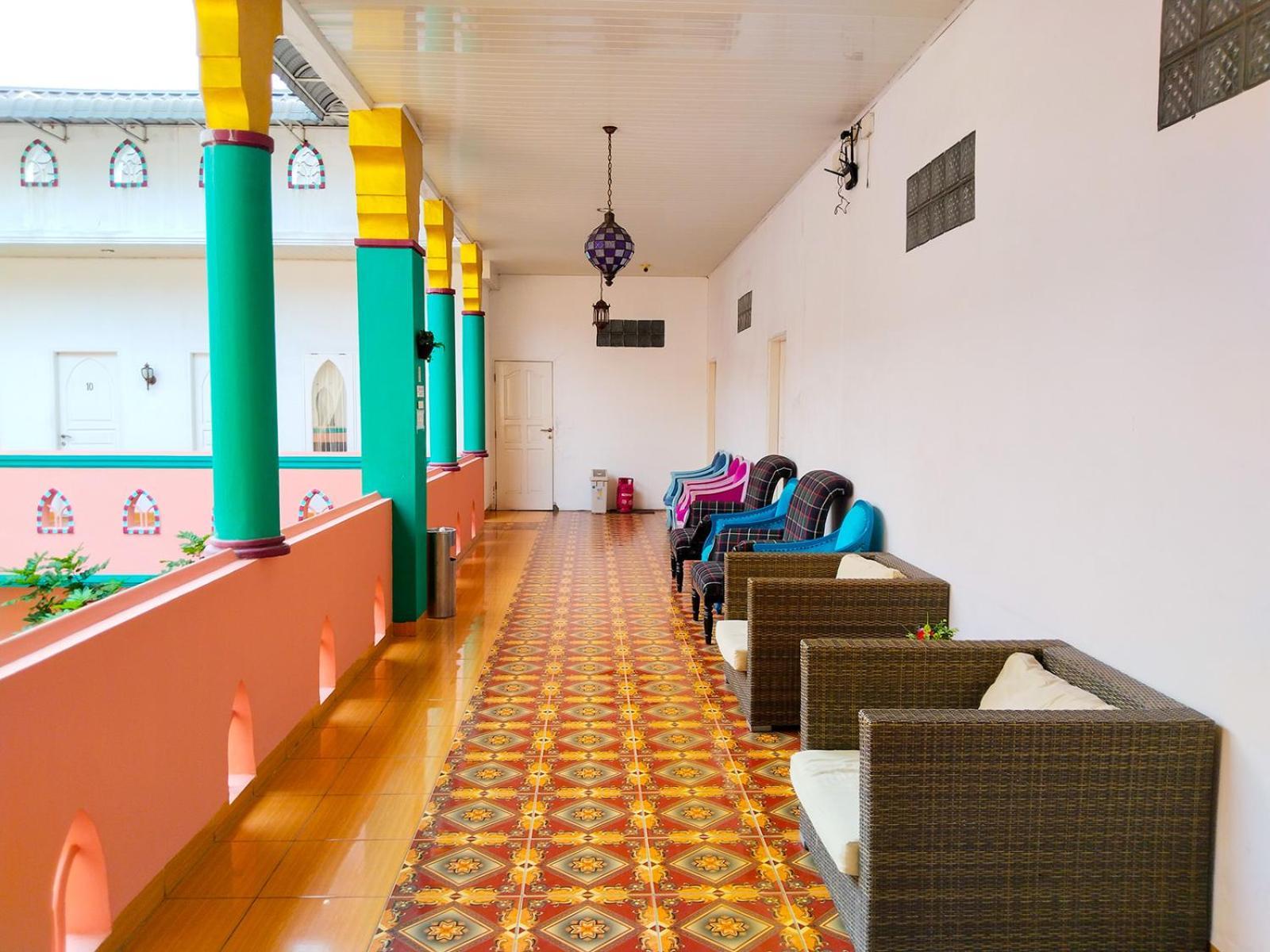 Grand Shaqilla Syariah Hotel Deli Tua Ngoại thất bức ảnh